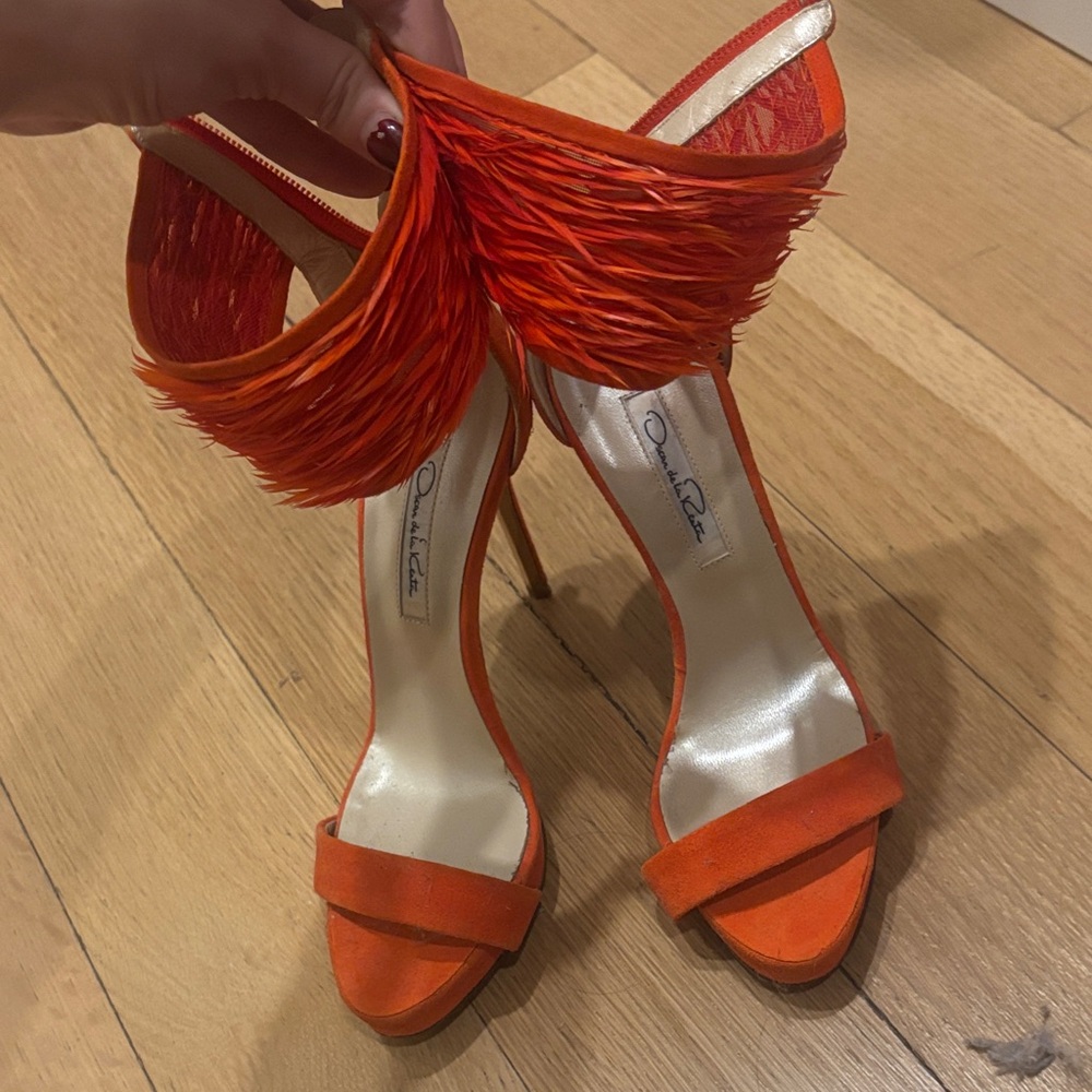 Oscar de La Renta IT 37.5 Orange Suede Stiletto with Ostrich Feather Ankle Cuffs